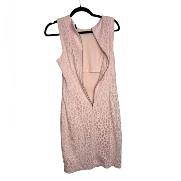 Karl Lagerfeld Light Pink Pencil Dress Rosette Cut Out Overlay Zip Closure SZ 4 - Picture 4 of 14